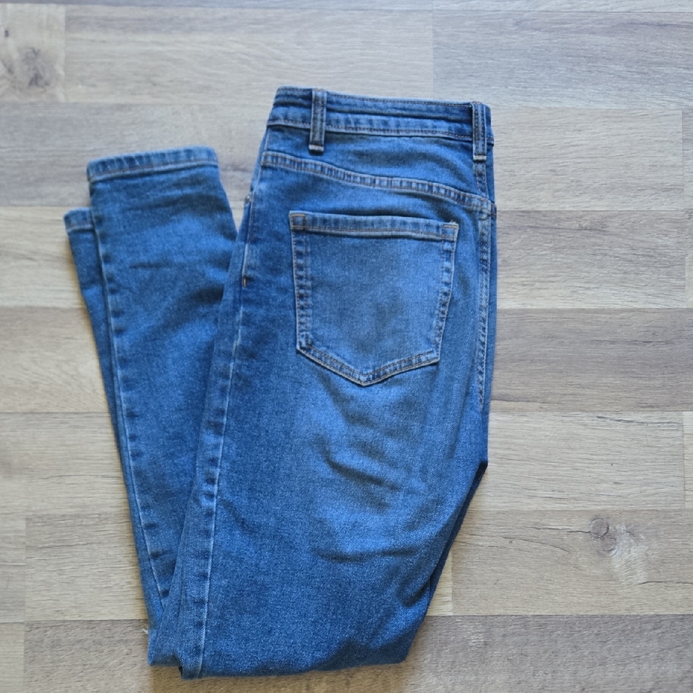Distressed Skinny Jeans